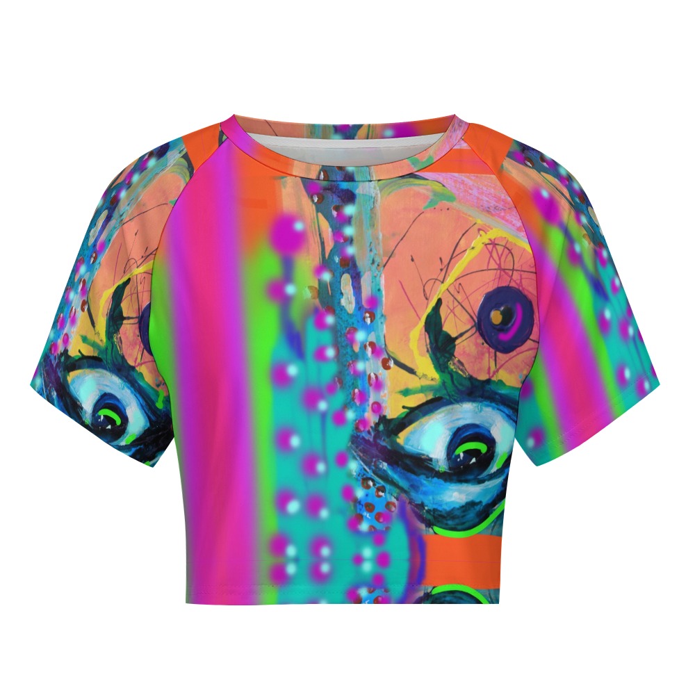 Short sleeved navel exposed