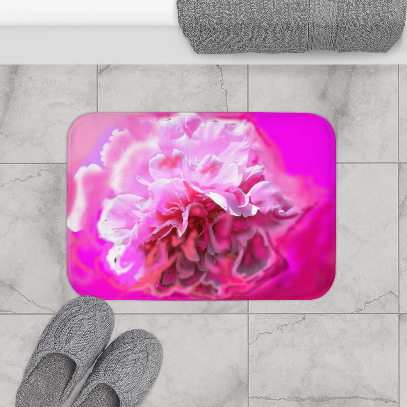 Luxury Floral Bath Mat - Vibrant Pink Peony Design for Bathroom Decor
