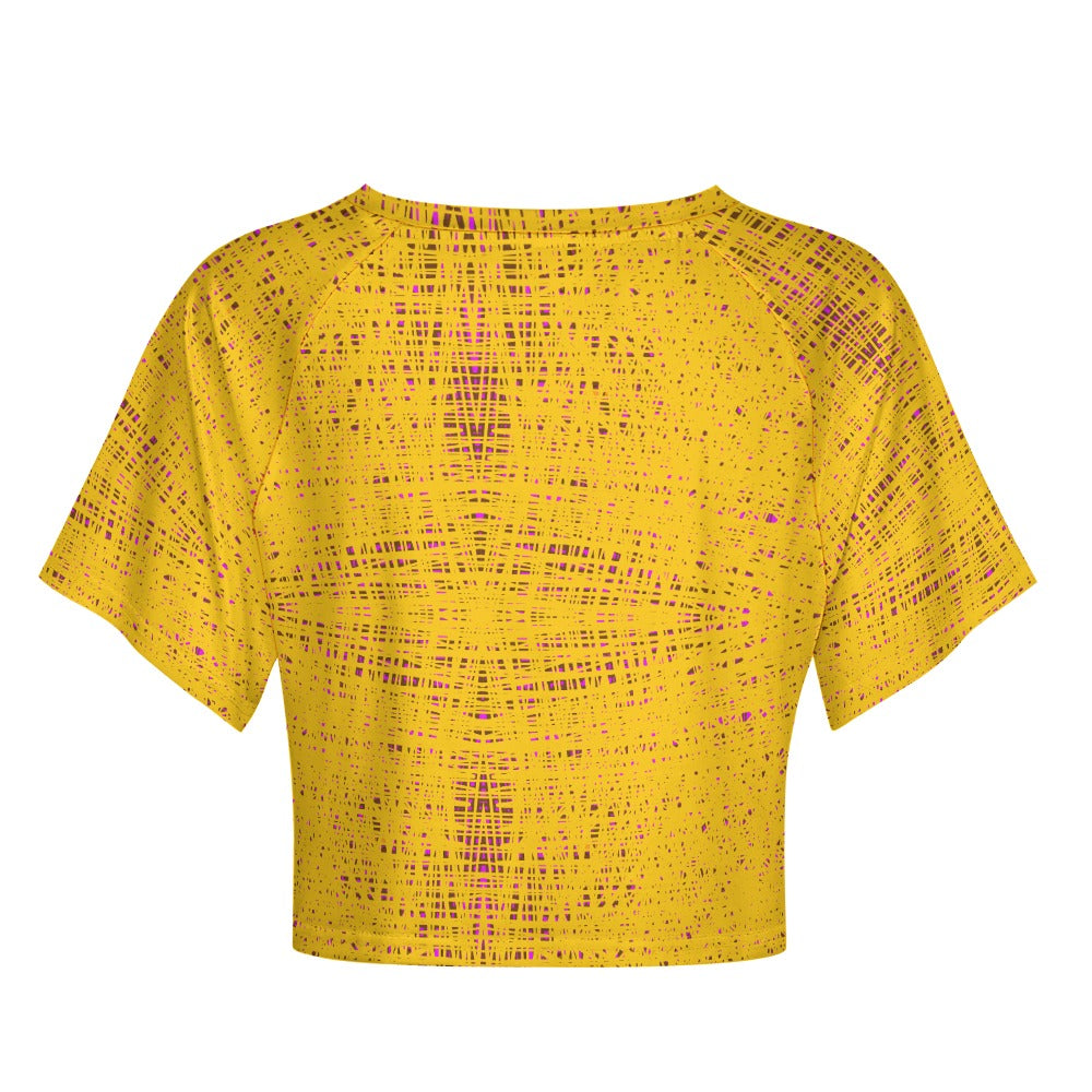 Short sleeved navel exposed