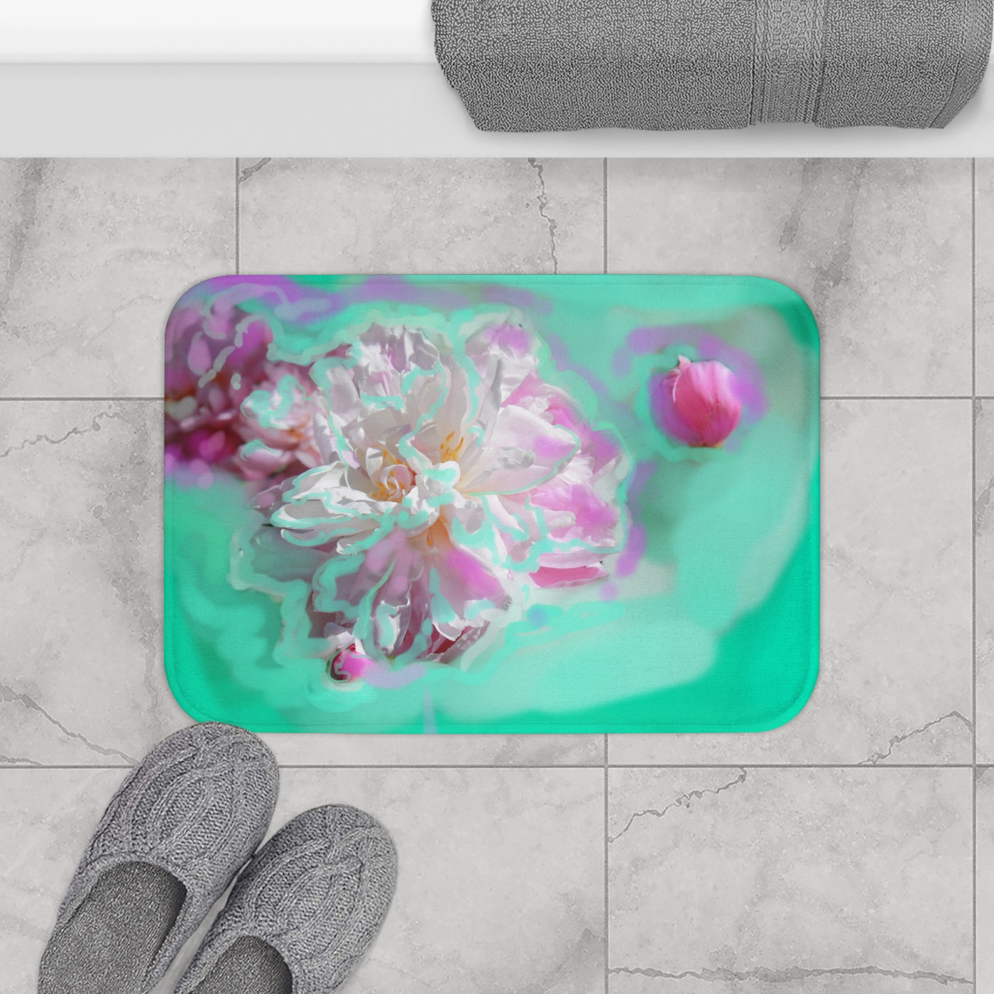 Floral Serenity Bath Mat - Soft and Vibrant Floral Design for Home Décor