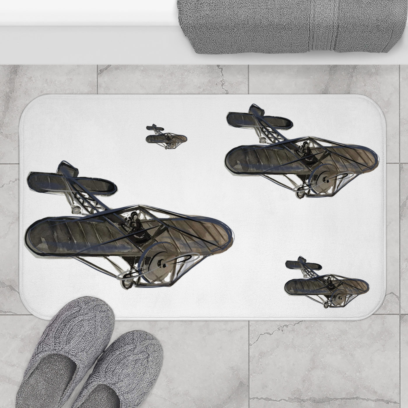Aviator-Inspired Bath Mat - Aircraft Design for Home Decor