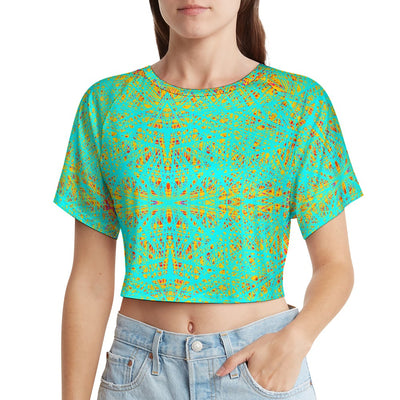 Short sleeved navel exposed