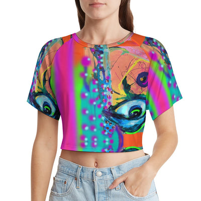 Short sleeved navel exposed