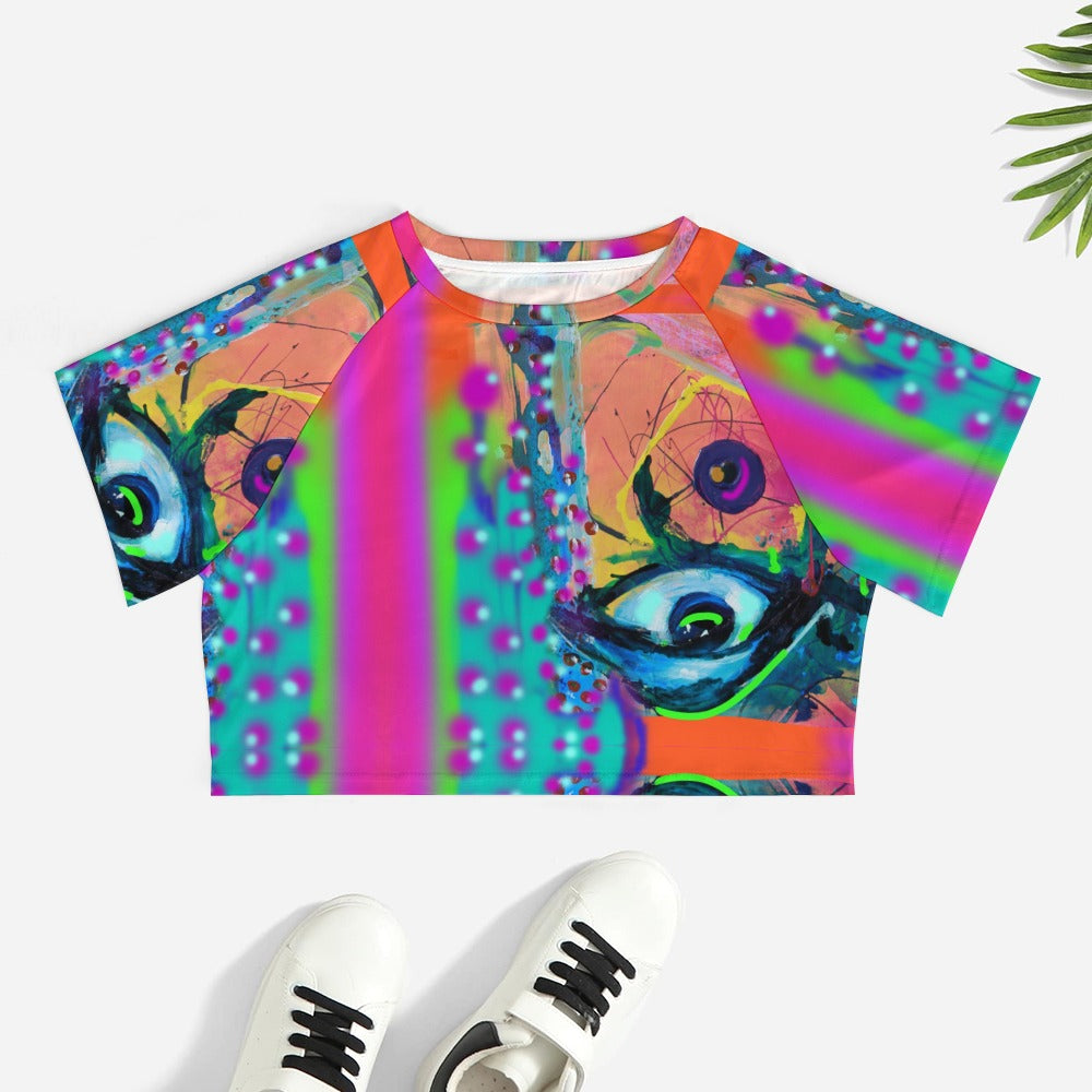 Short sleeved navel exposed