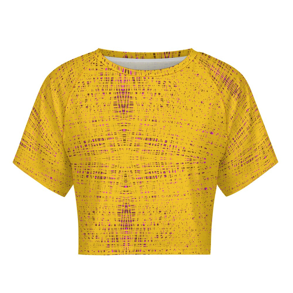 Short sleeved navel exposed