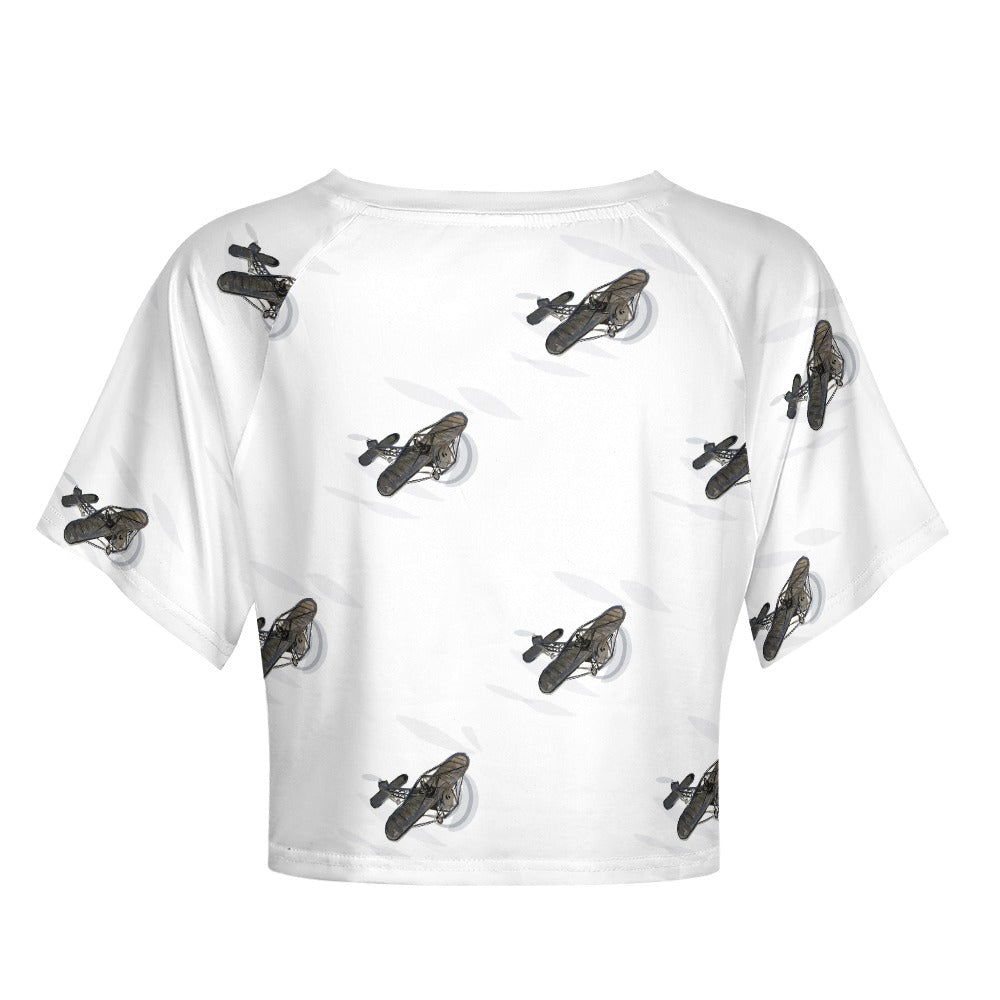 Short sleeved navel exposed