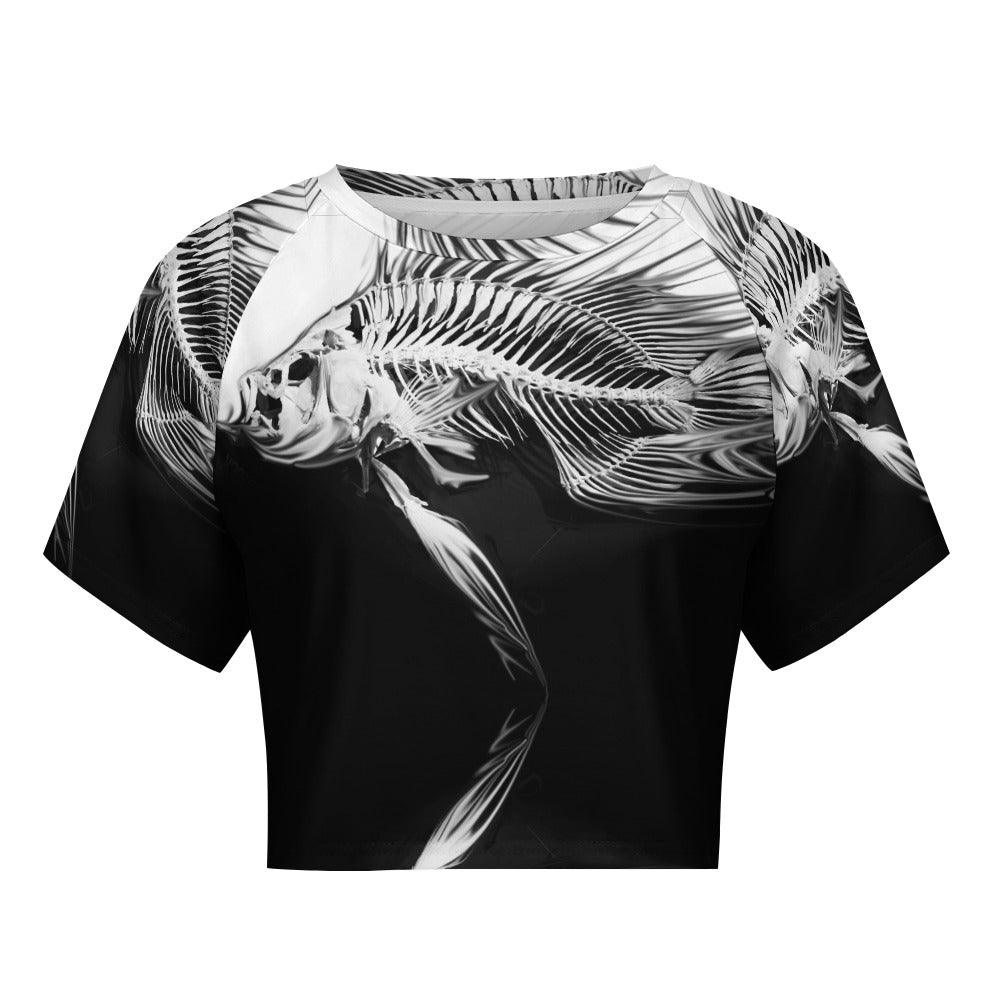 Short sleeved navel exposed