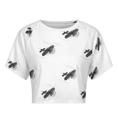 Short sleeved navel exposed