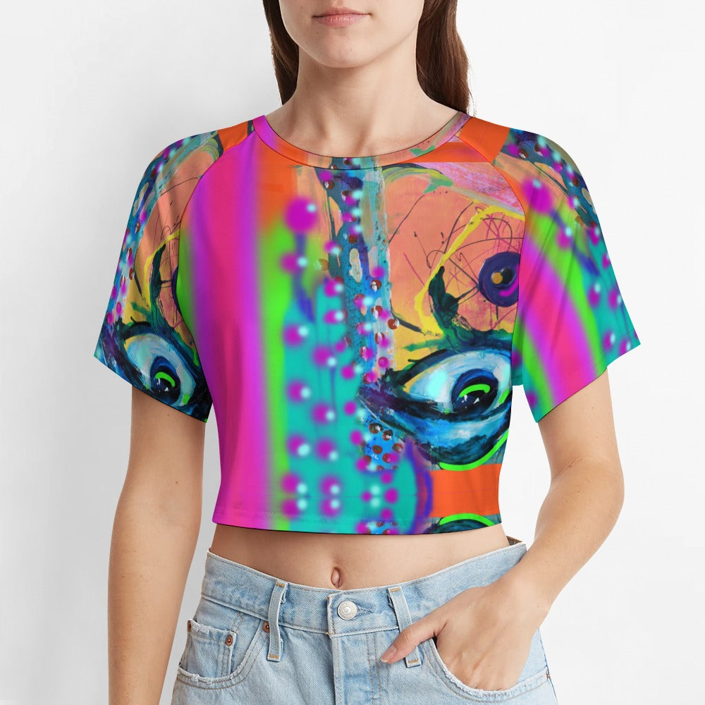 Short sleeved navel exposed